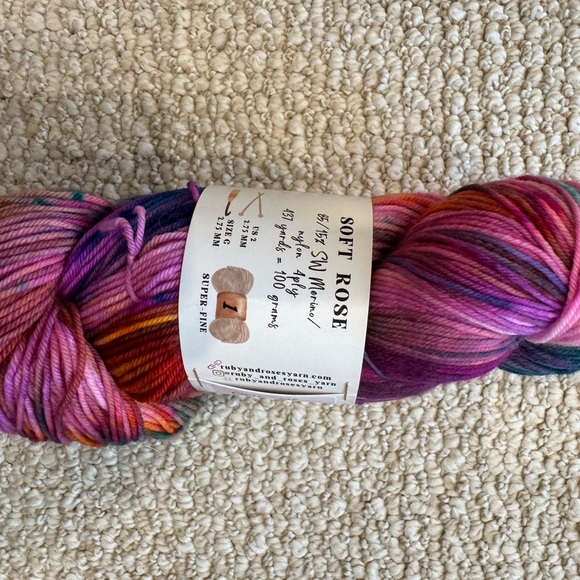 Ruby & Roses Multicolor Yarn - Picture 2 of 3